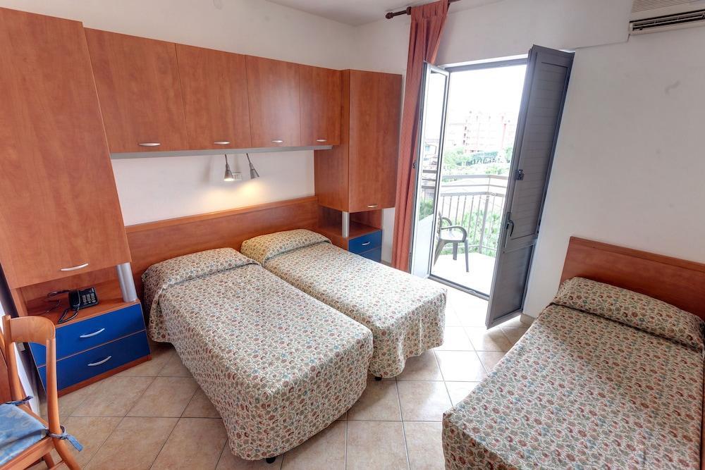 Hotel Frank Lido di Jesolo Buitenkant foto