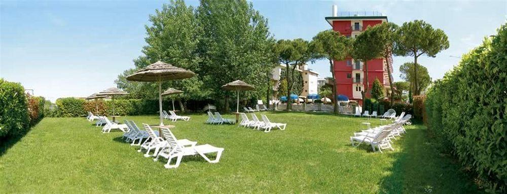 Hotel Frank Lido di Jesolo Buitenkant foto