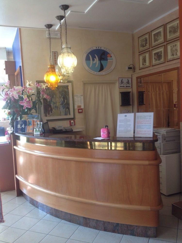 Hotel Frank Lido di Jesolo Buitenkant foto