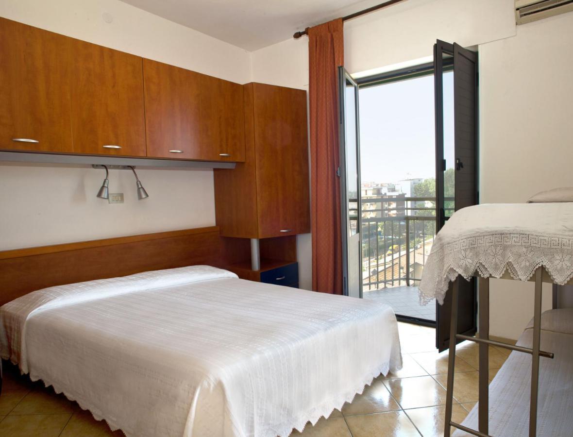 Hotel Frank Lido di Jesolo Kamer foto