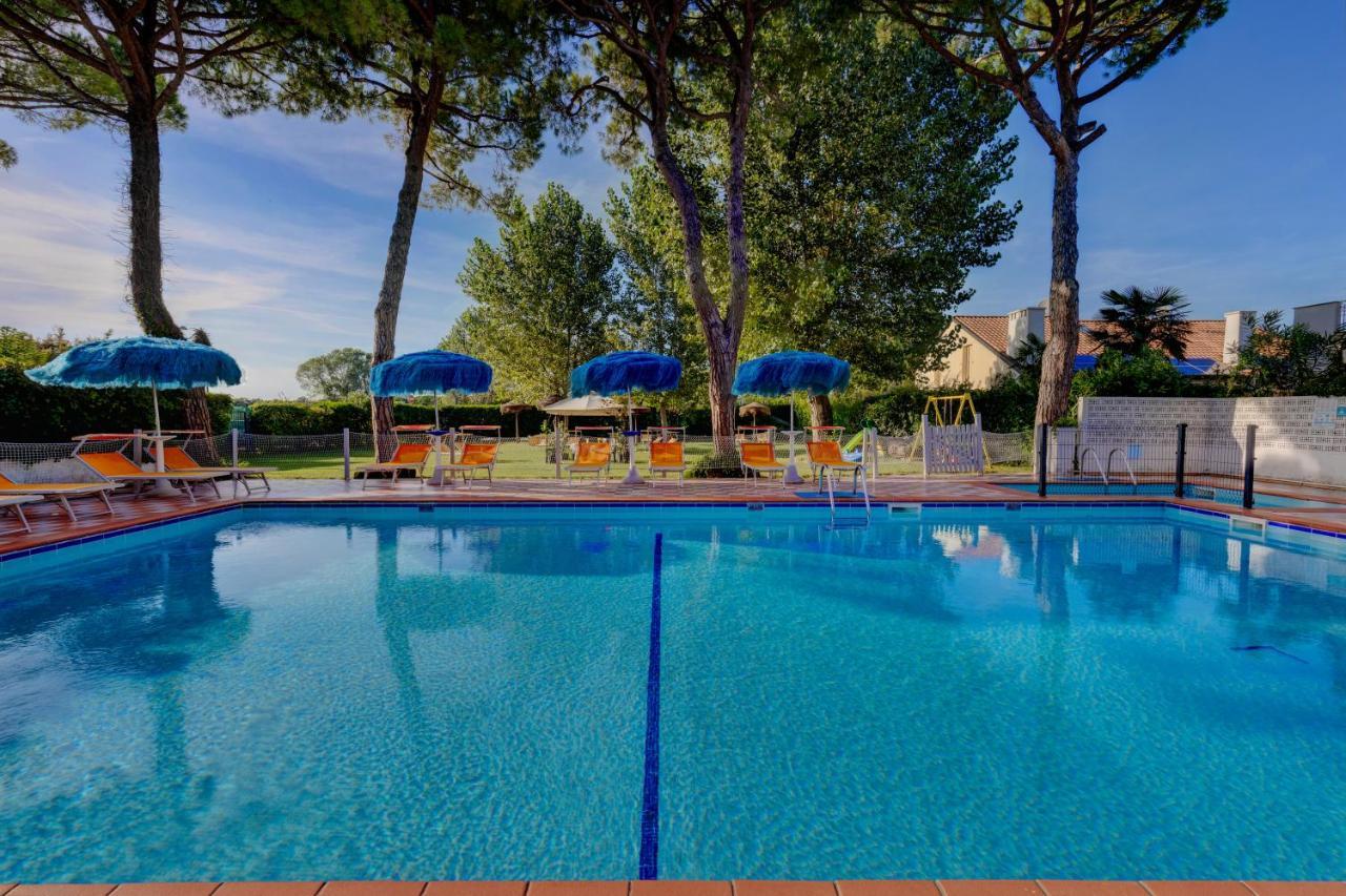 Hotel Frank Lido di Jesolo Buitenkant foto
